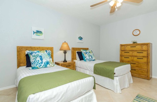 Park Shore Ski Chalet | Park Shore Resort- Fall Special; Renovated 1st.Flr.unit-Master Suite w/Direct Lanai Access