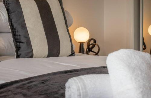 Motherwell Apartment | Park View-modern 2 bed apartment