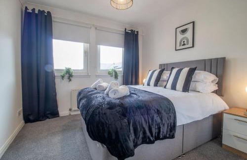 Motherwell Apartment | Park View-modern 2 bed apartment