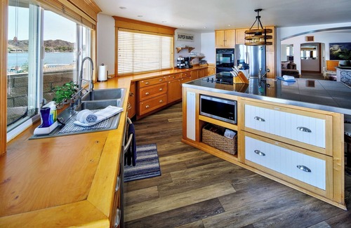 Parker Strip House | Parker Paradise! 7BR, 14 beds, waterfront, beach, private dock, sleeps 16