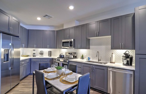 North Scottsdale Airpark Condo | Parking 》Gym + Pool 》Near TPC & Scottsdale Quarter