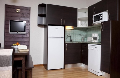 Lanslevillard Apartment | Parking, tv, ski locker, 28m², Val Cenis