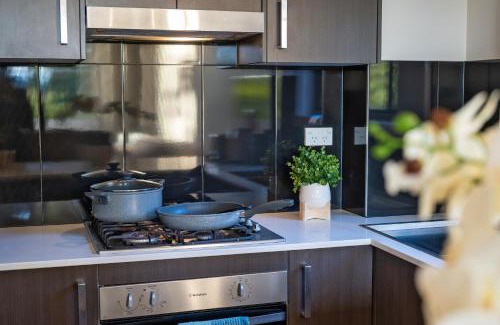 Parramatta Apartment | Parramatta New 2Bedroom apt close to TrainShoping