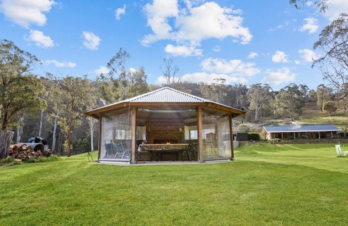 Dargo House | Parsons Flat Glamping: Immerse yourself in the serenity of a secluded retreat