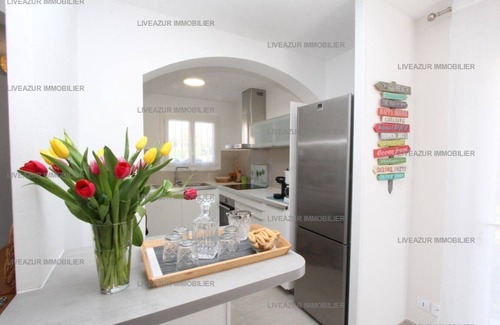 Six-Fours-les-Plages Apartment | Part of mas all comfort air co terrace and garden for 5