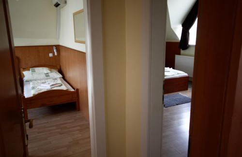Tata House | Parti Panzió