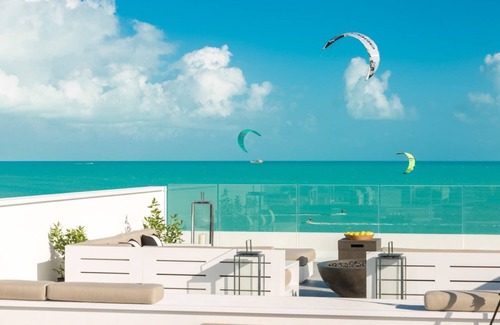 Long Bay Apartment | Partial Oceanview Studio @LongBay & Free Breakfast now 'til end June