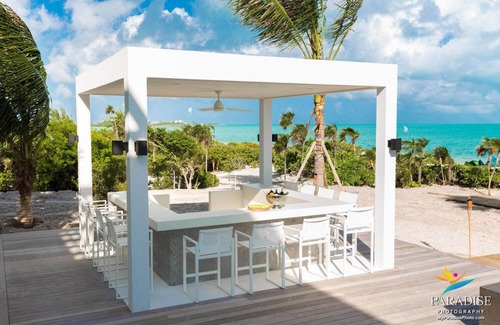 Long Bay Apartment | Partial Oceanview Studio Plus Free Breakfast now 'til end June