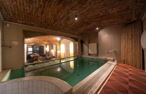 Smichov Apartment | Party ClubHouse with Bar, Panoramic Pool & Sauna
