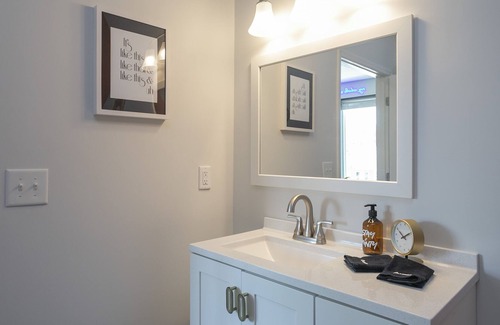 Maxwell House | 🥳🎉​ ​Party Like It’s 1999 – Best East Nashville Location! Walkable!