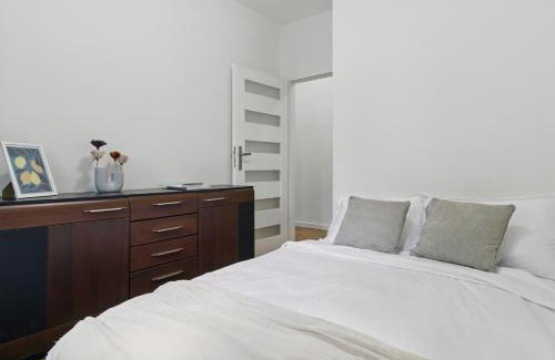 Saska Kepa Apartment | Paryska by Solarento