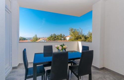 Zrce Apartment | Pasko 3 modern furnished ap for 7