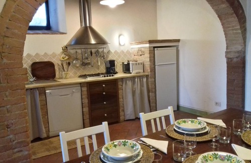 Montalcino House | Pasqui Villas: Capanna ,country chic house in a village: garden,pool,view,WIFi