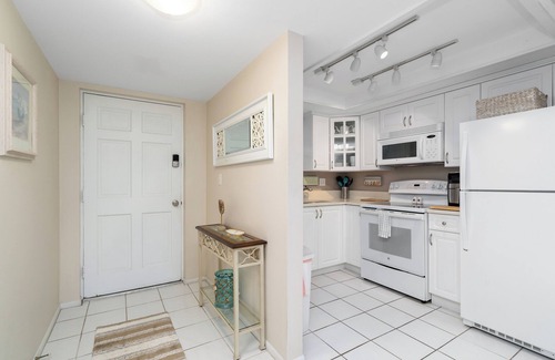 Pass-a-Grille Condo | Pass A Grille Beach 2/2 WiFi