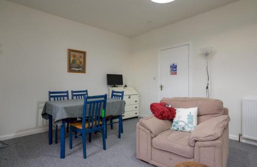 Restalrig Apartment | Pass the Keys 1-Bedroom Edinburgh Flat Near Arthur’s Seat