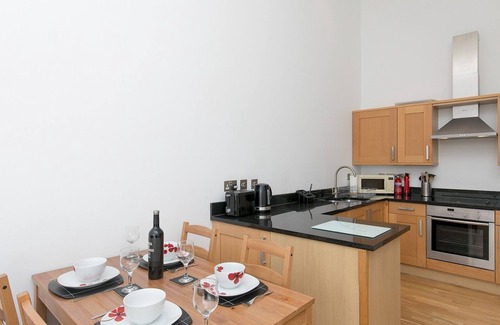 Benllech Apartment | Pass the Keys | 2 Bed Sea View Apartment with Balcony Parking