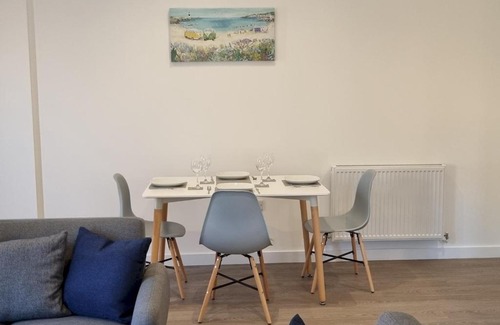Dawlish Warren House | Pass the Keys 4 Devondale Bungalows Delightful seaside bungalow w parking near beach