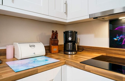 Gaeltacht Quarter House | Pass the Keys | Beautiful & Spacious 4 Bed | Historical W. Belfast