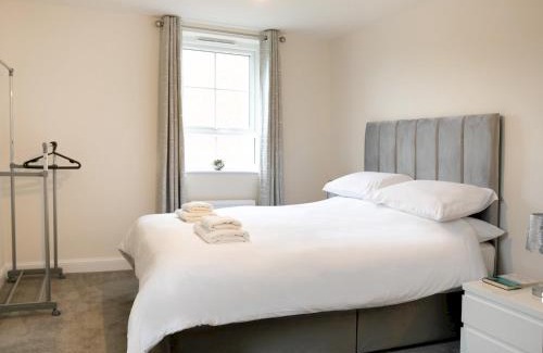 Bramcote Apartment | Pass the Keys Beeston Bliss Charming Apartment in Heart of the Town