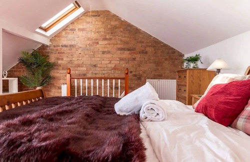 Edgbaston House | Pass the Keys | Best View In Birmingham - 5 Bed Character House