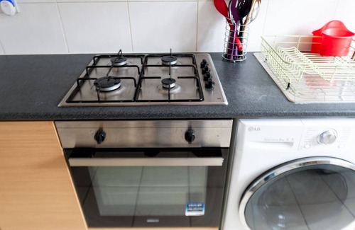Woolwich Riverside Apartment | Pass the Keys | Bright 2-bed Flat by Thames & Fast London Access
