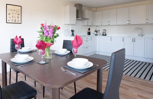 Chipping Campden House | Pass the Keys | Chestnut Cottage | parking | stunning views