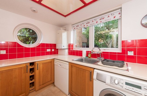 Reading Apartment | Pass the Keys | Cosy Flat close to Train Station and Centre