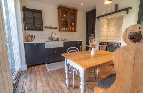 Woodthorpe House | Pass the Keys | Elegant 5-Bed Edwardian Home with Garden & Parking