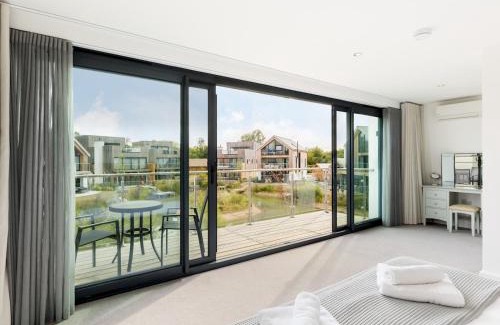 Cirencester House | Pass the Keys Minety Lake lodge hot tub games room