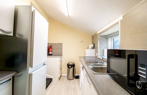 Newcastle-upon-Tyne Apartment | Pass the Keys | Spacious Well Equipped Flat