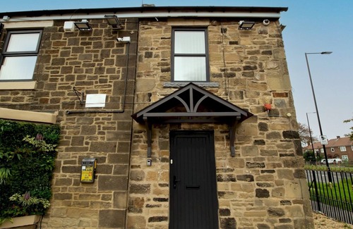 Newcastle-upon-Tyne Apartment | Pass the Keys | Spacious Well Equipped Flat