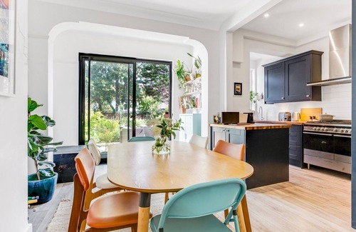 Graveney House | Pass the Keys | Stunning 3BR House with Garden Oasis