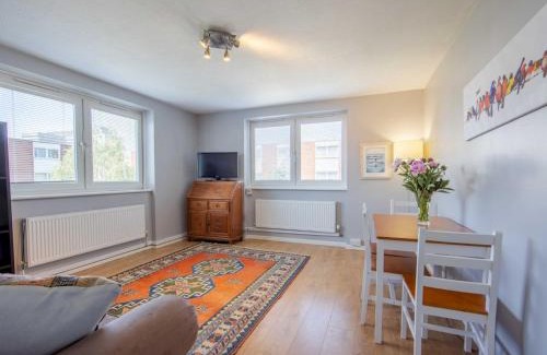 Hammersmith and Fulham Apartment | Pass the Keys Stylish 1-bedroom flat in trendy West Kensington