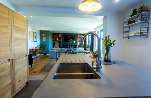 Ovingdean House | Pass the Keys | Stylish family seaside cottage with parking