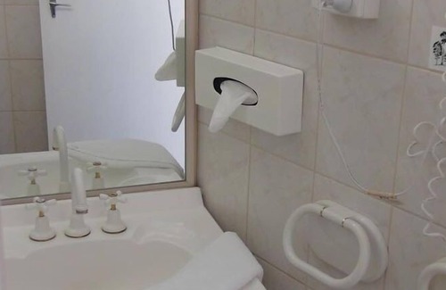 Kew Hotel | Pathfinder Motel