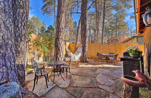 Christopher Creek House | Patio and Fenced Yard Cozy Payson Cabin Retreat
