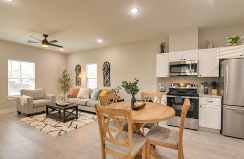 Northeast Houston Apartment | Patio & Fenced Yard: Home Close to Dtwn Houston!