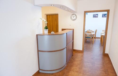 Ursynow Bed & Breakfast | Patra