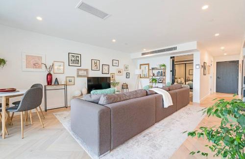 Hobart Central Business District Apartment | Patrick Calm - Easy Living near Dining and Hobart CBD