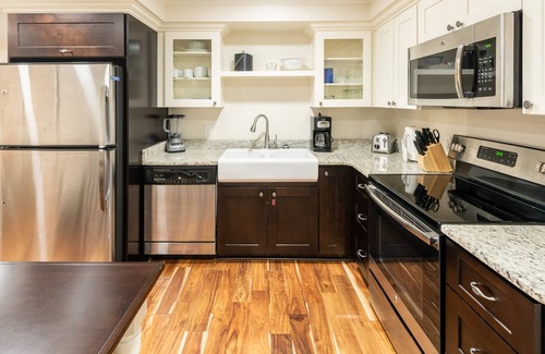 Williamsburg Condo | Patrick Henry Square, Williamsburg, 2 Bedroom Suite