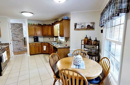 Cookeville House | Patty's Place - 10 minutes to Tennessee Tech, and downtown
