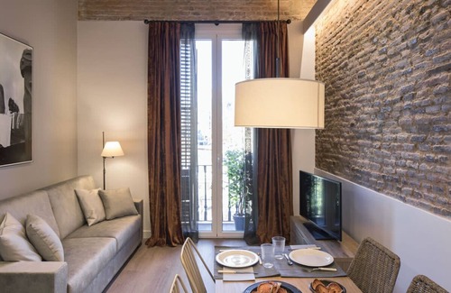 L'Antiga Esquerra de l'Eixample Apartment | Pau Claris | Design apt. next to Paseo de Gracia
