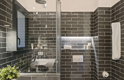 L'Antiga Esquerra de l'Eixample Apartment | Pau Claris | Design apt. next to Paseo de Gracia