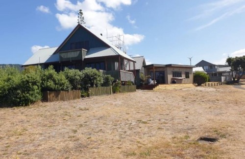 Pauanui House | Pauanui Oceanside beach house