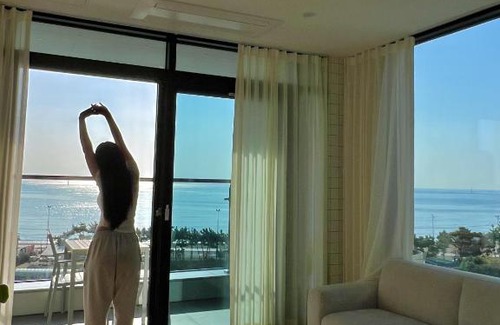 Haeundae House | Paul Mare Pool Villa