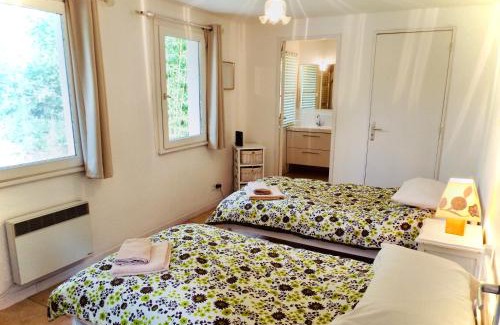 Asnieres sur Vegre House | Paulanosa Gite