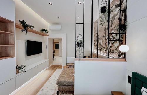 Terezvaros Apartment | Paulay 11 Center Designer Apartment