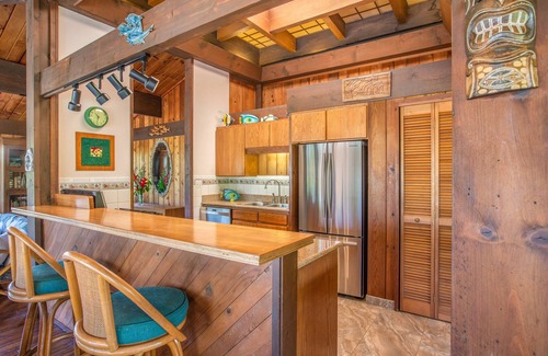 Hanalei House | "Paulele Beach House" Perfect Hanalei location & great views