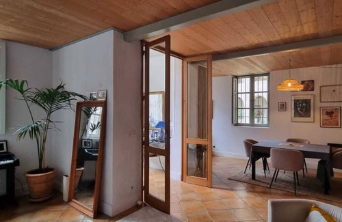 Avignon City Centre Cabin | PAVILLON DES ARTS * HEART OF THE CITY, AIR CONDITIONING, TERRACE, PARKING.