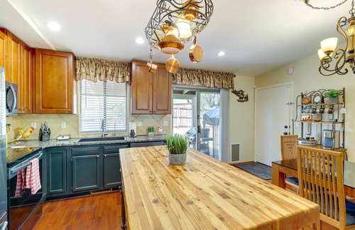 Payson Cottage | Payson Home w/Yard, Fire Pit: 2 Mi to Downtown!